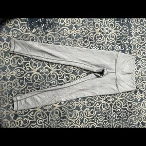 Lululemon WunderUnder Hi-Rise Size 6 Herringbone